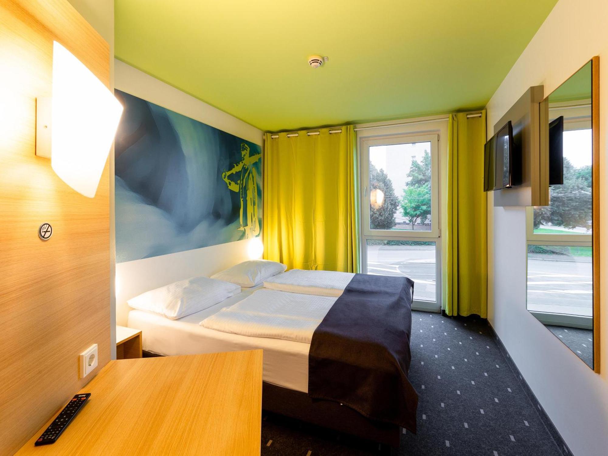 B&B Hotel クレーフェルト エクステリア 写真